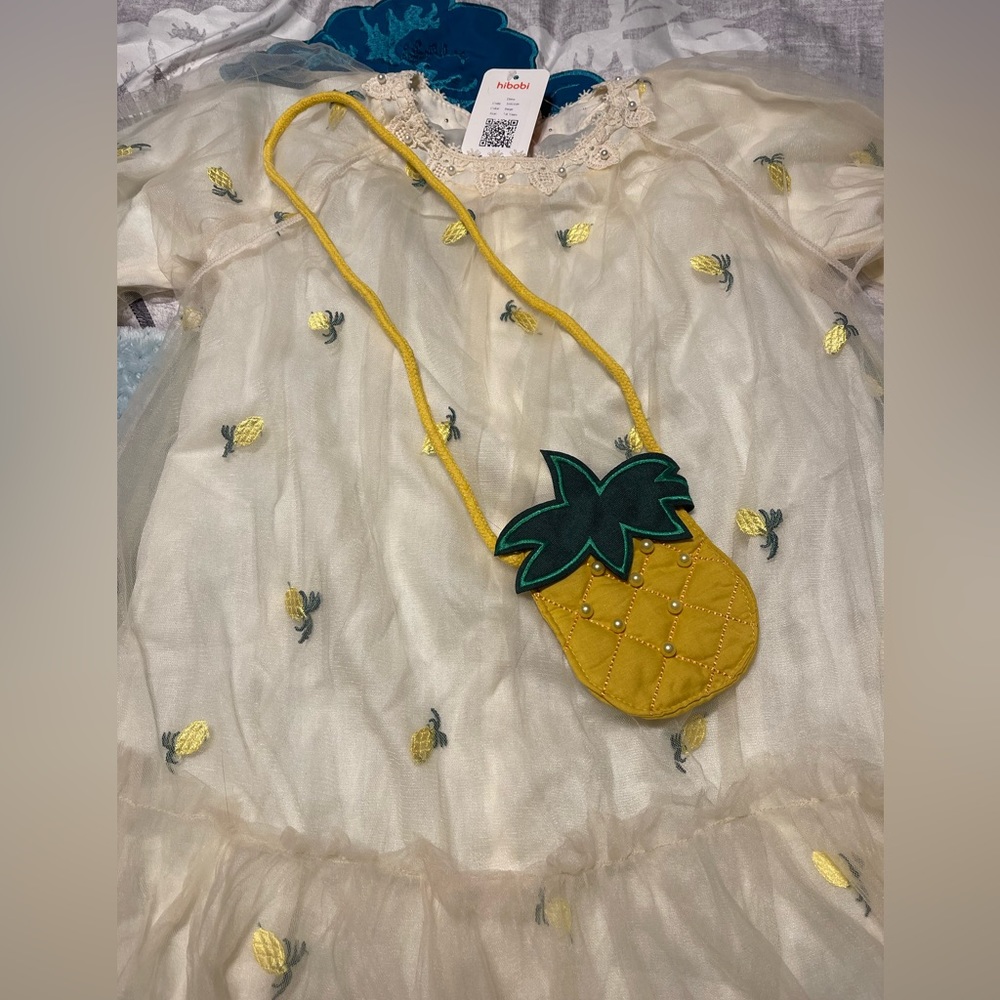 Girls dress